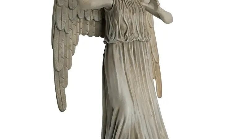Check Out Eaglemoss’ Awesome Mega-Sized Weeping Angel Figurine