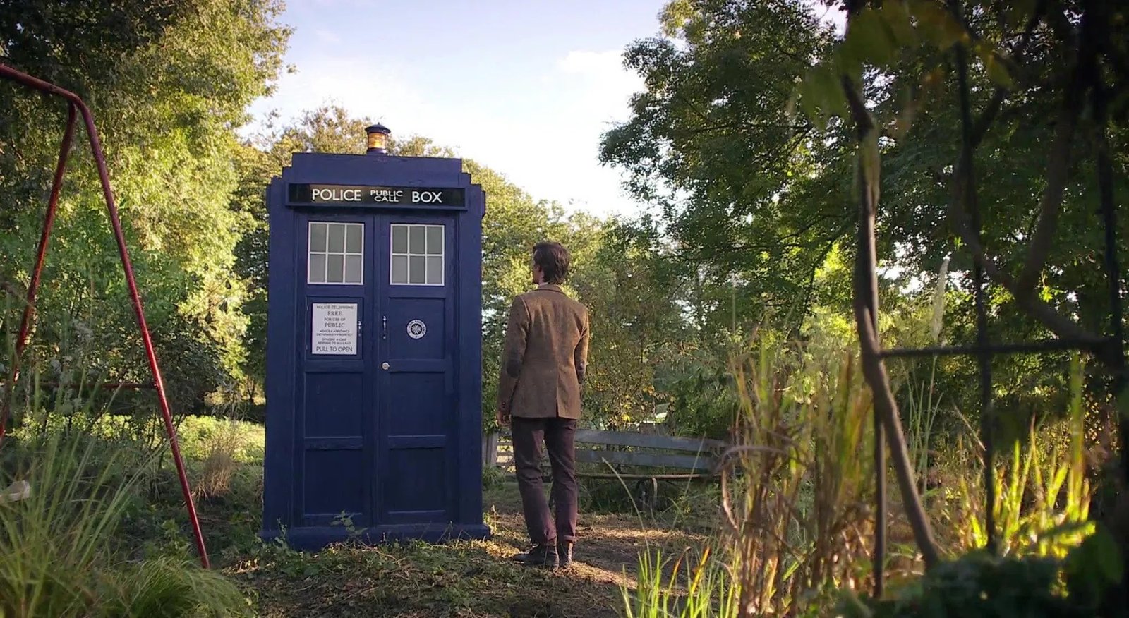 Here’s a Charming Doctor Who Story About the TARDIS Materialising at a Church in Cambridge