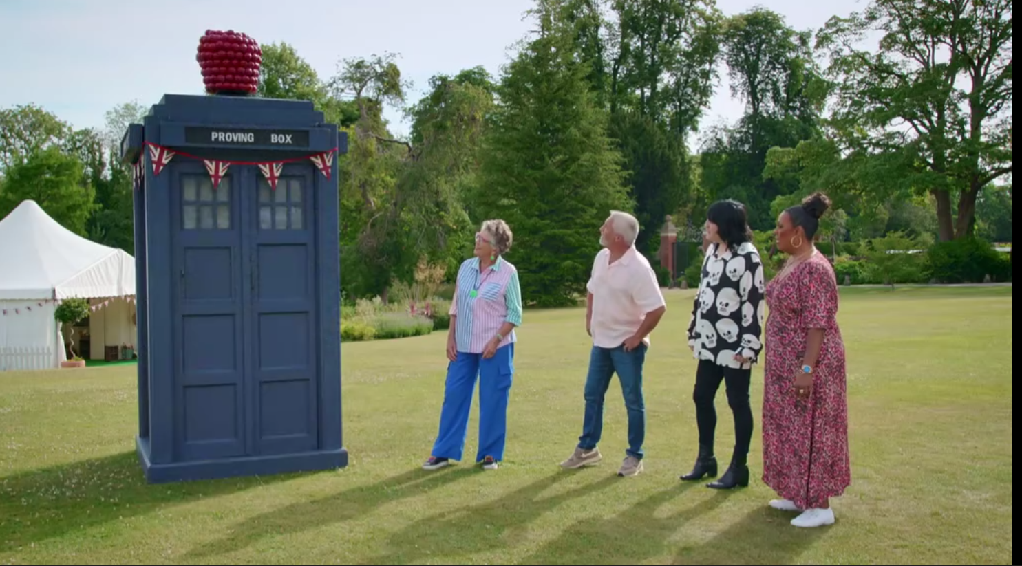 The TARDIS is a Great British Bake Off show-starter